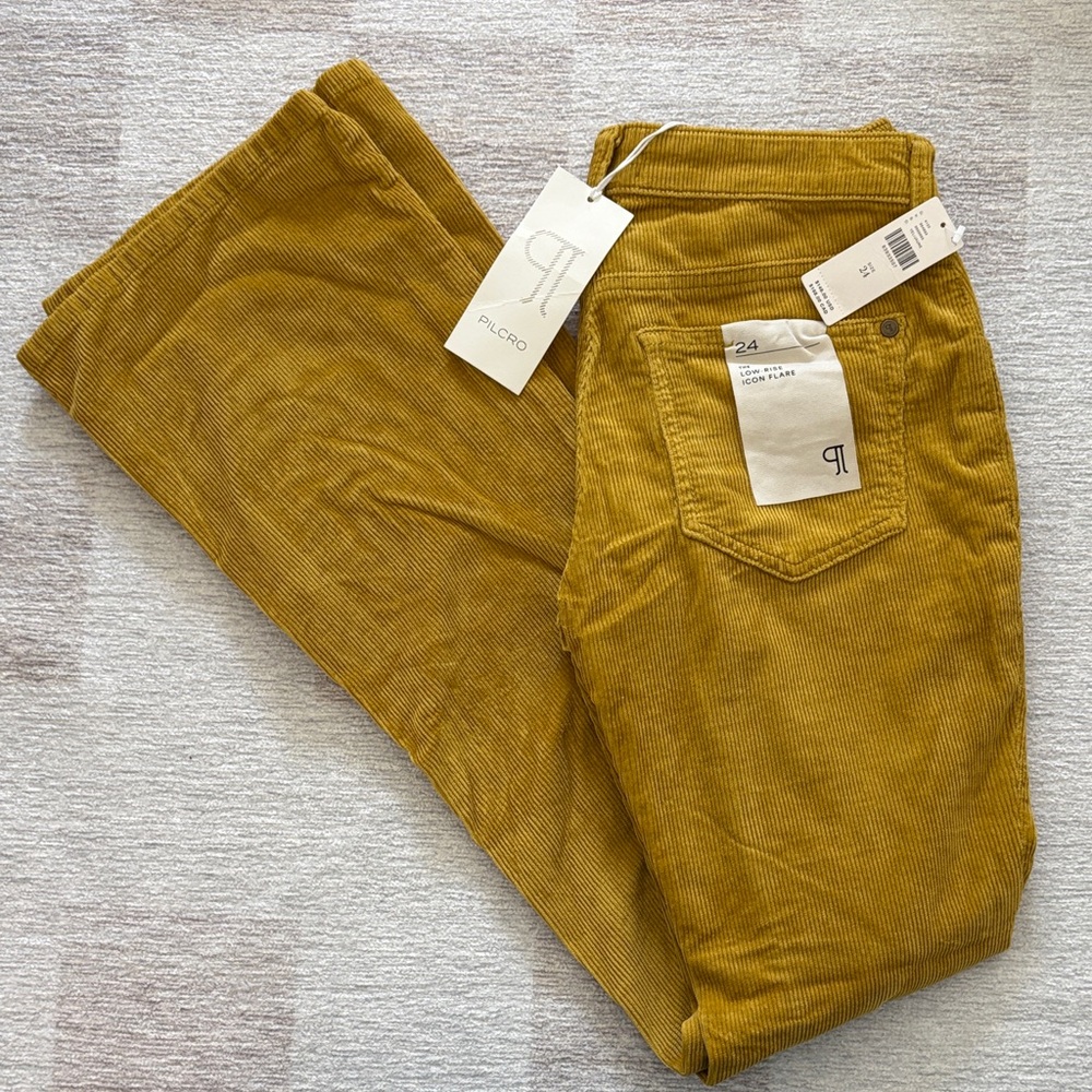 Pilcro Low Rise - Icon Flare Golden Corduroy Trousers